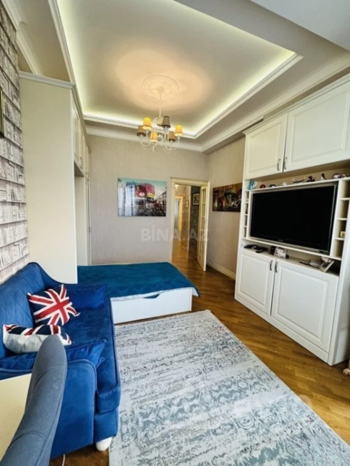 Kirayə verilir 4 otaqlı yeni tikili 174 m²