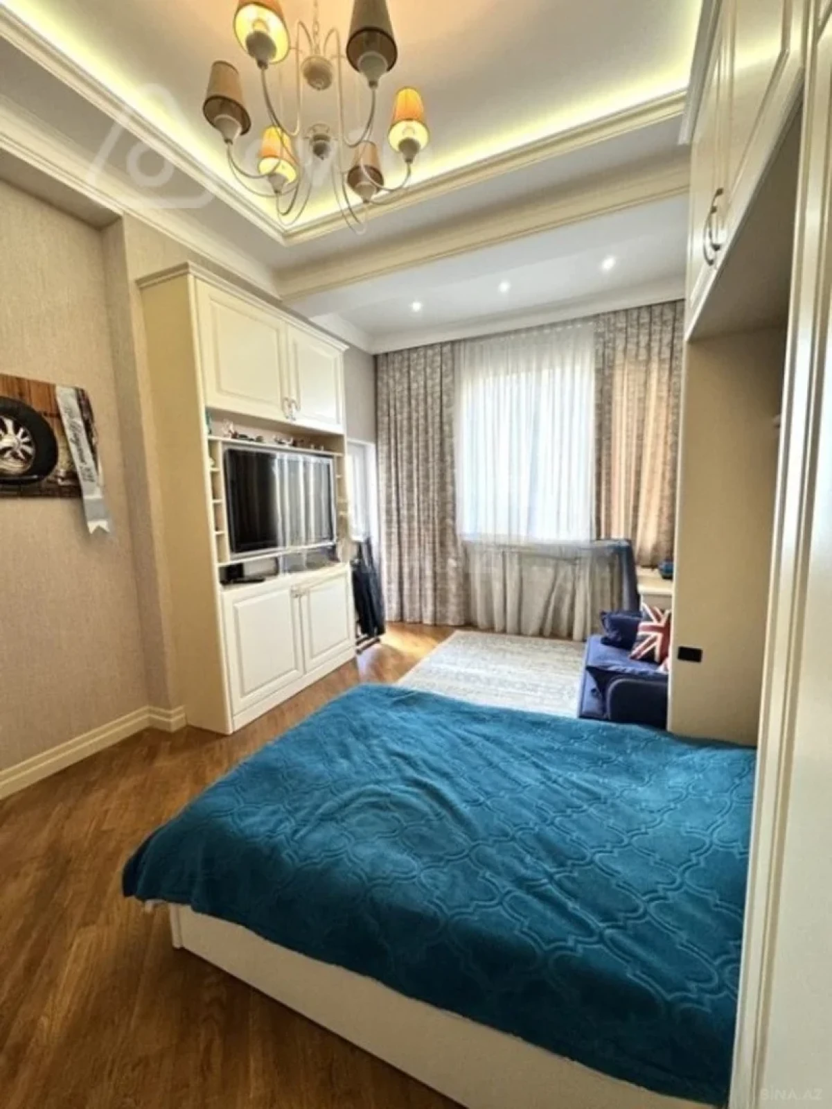 Kirayə verilir 4 otaqlı yeni tikili 174 m²