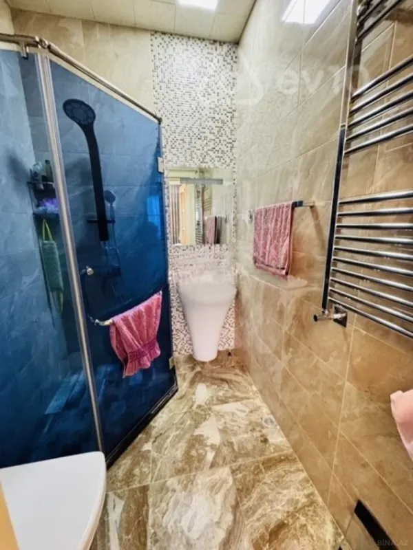 Kirayə verilir 4 otaqlı yeni tikili 174 m²