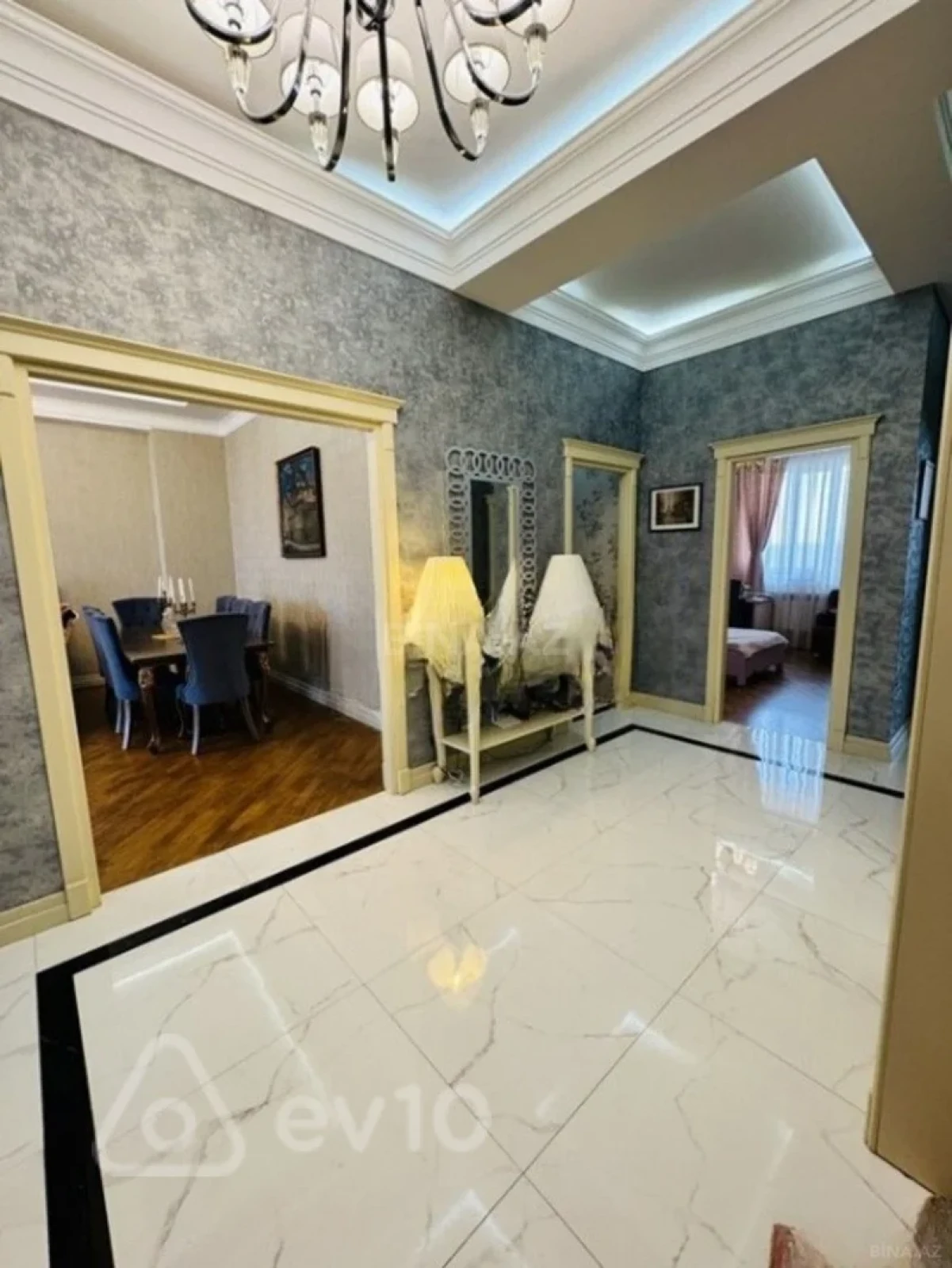 Kirayə verilir 4 otaqlı yeni tikili 174 m²