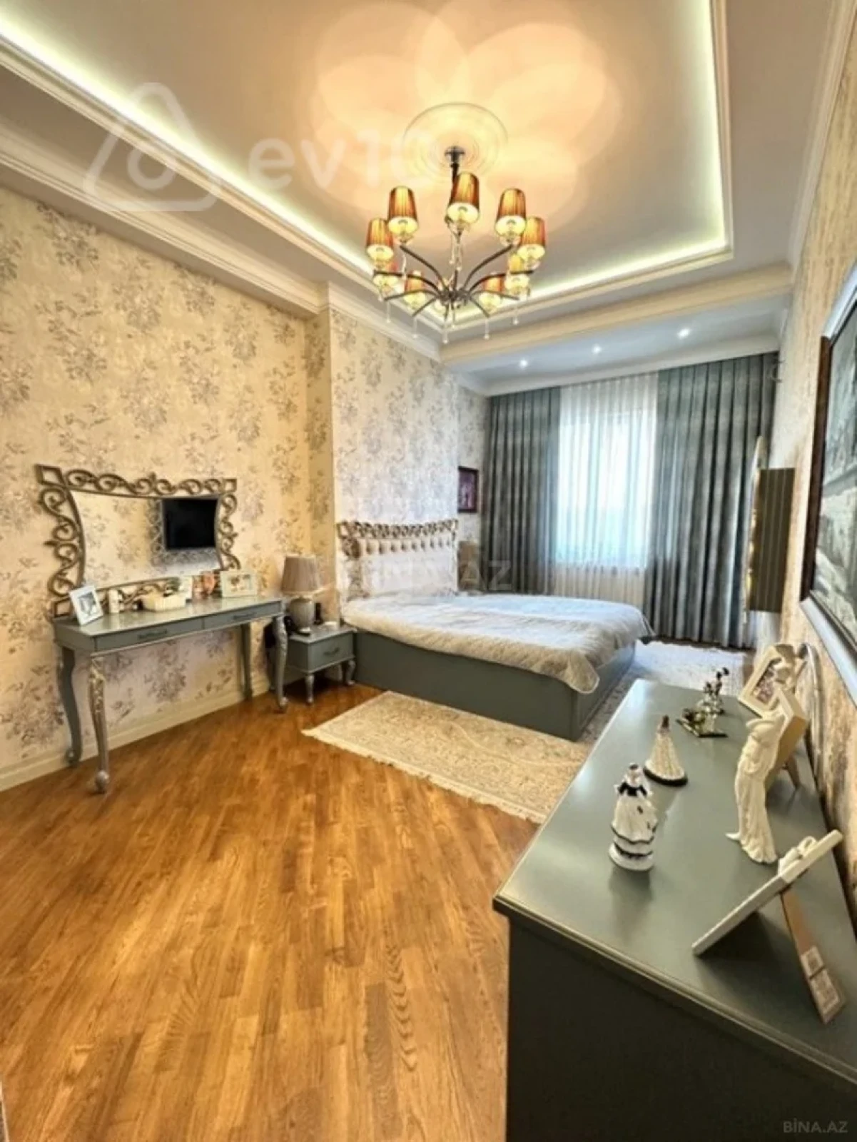 Kirayə verilir 4 otaqlı yeni tikili 174 m²