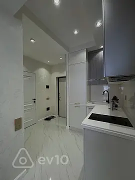 Kirayə verilir 2 otaqlı yeni tikili 40 m²