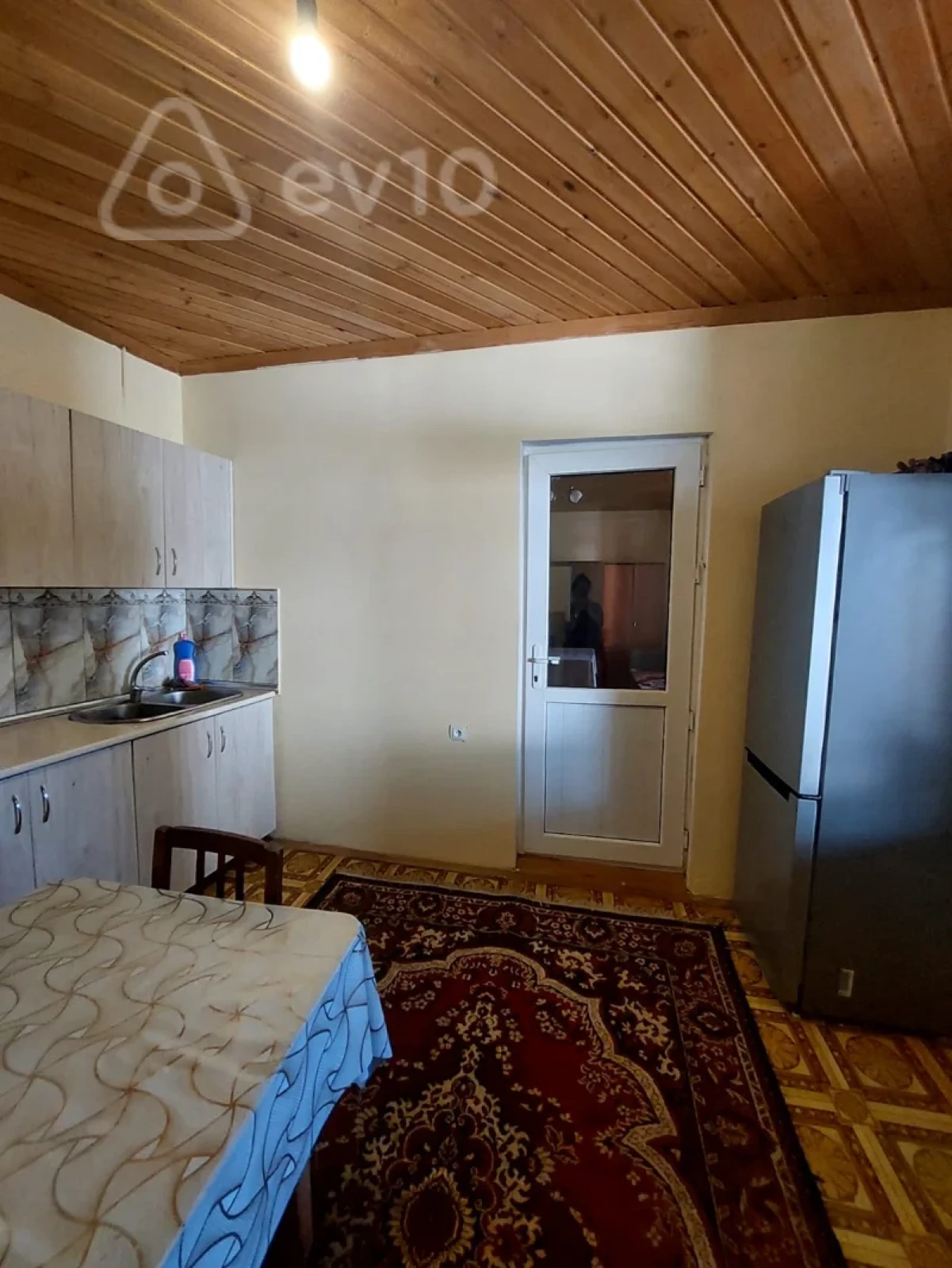 Kirayə verilir 2 otaqlı yeni tikili 87 m²