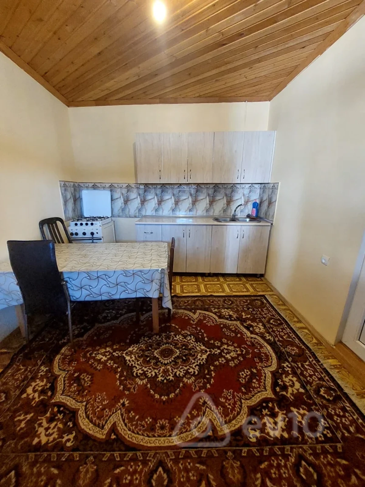 Kirayə verilir 2 otaqlı yeni tikili 87 m²