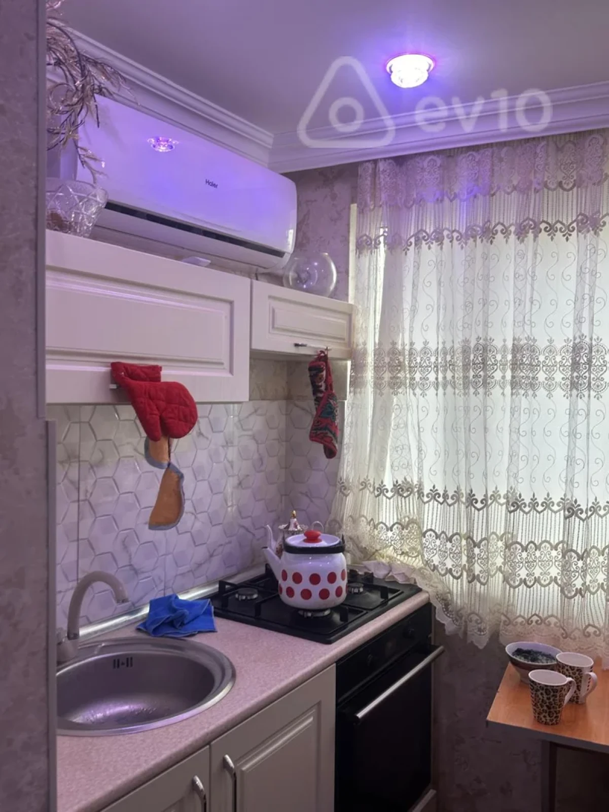 Kirayə verilir 2 otaqlı köhnə tikili 60 m²