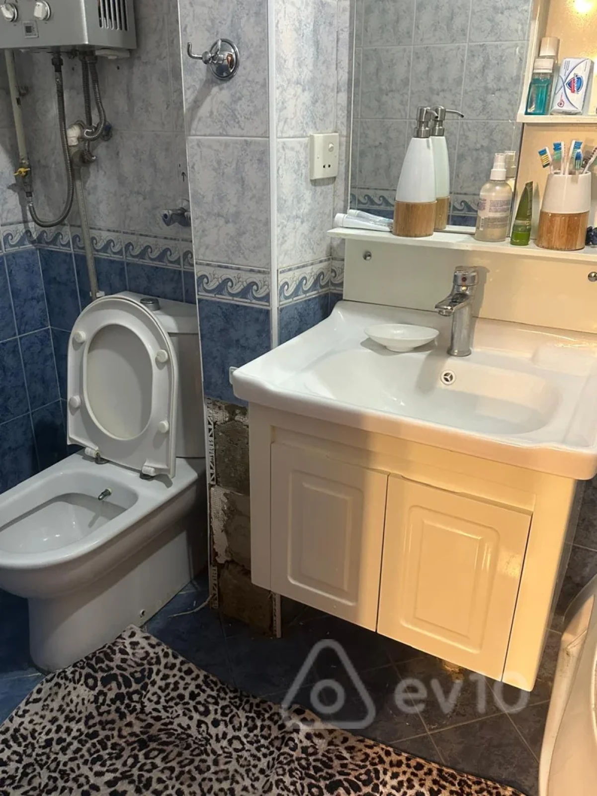 Kirayə verilir 2 otaqlı köhnə tikili 60 m²
