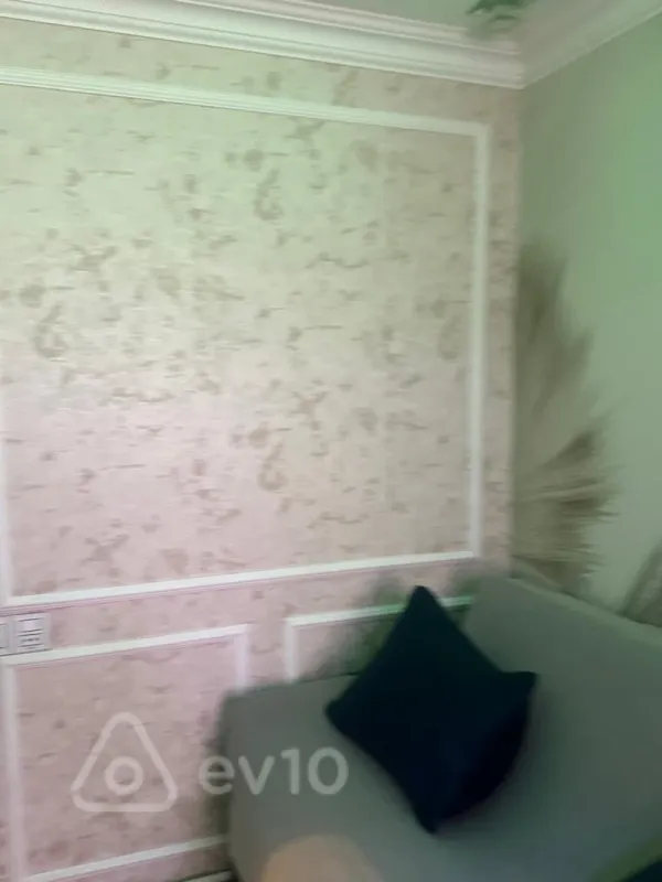 Kirayə verilir 2 otaqlı köhnə tikili 60 m²