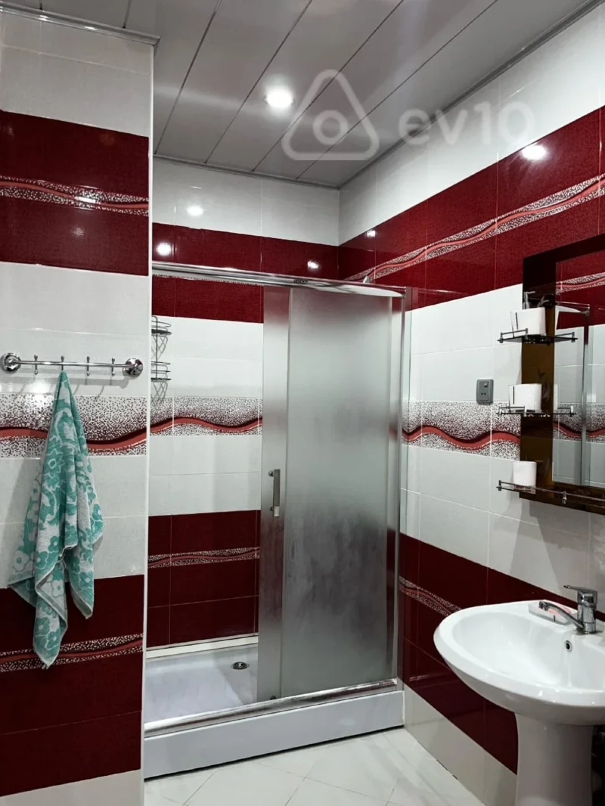 Kirayə verilir 2 otaqlı yeni tikili 55 m²