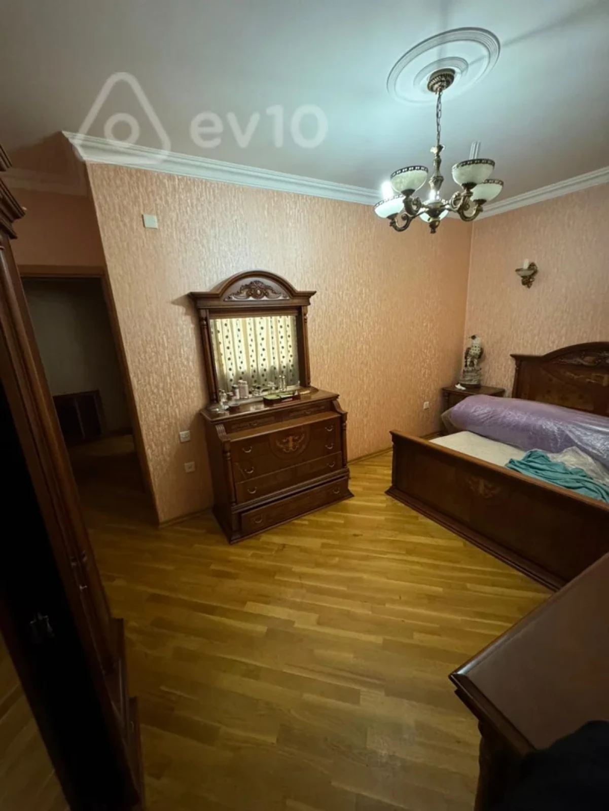 Kirayə verilir 4 otaqlı yeni tikili 150 m²