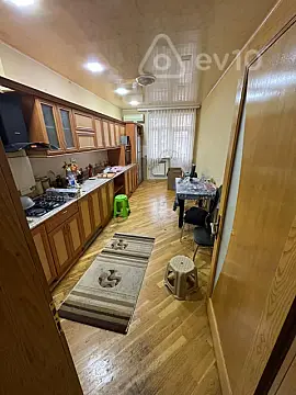 Kirayə verilir 4 otaqlı yeni tikili 150 m²