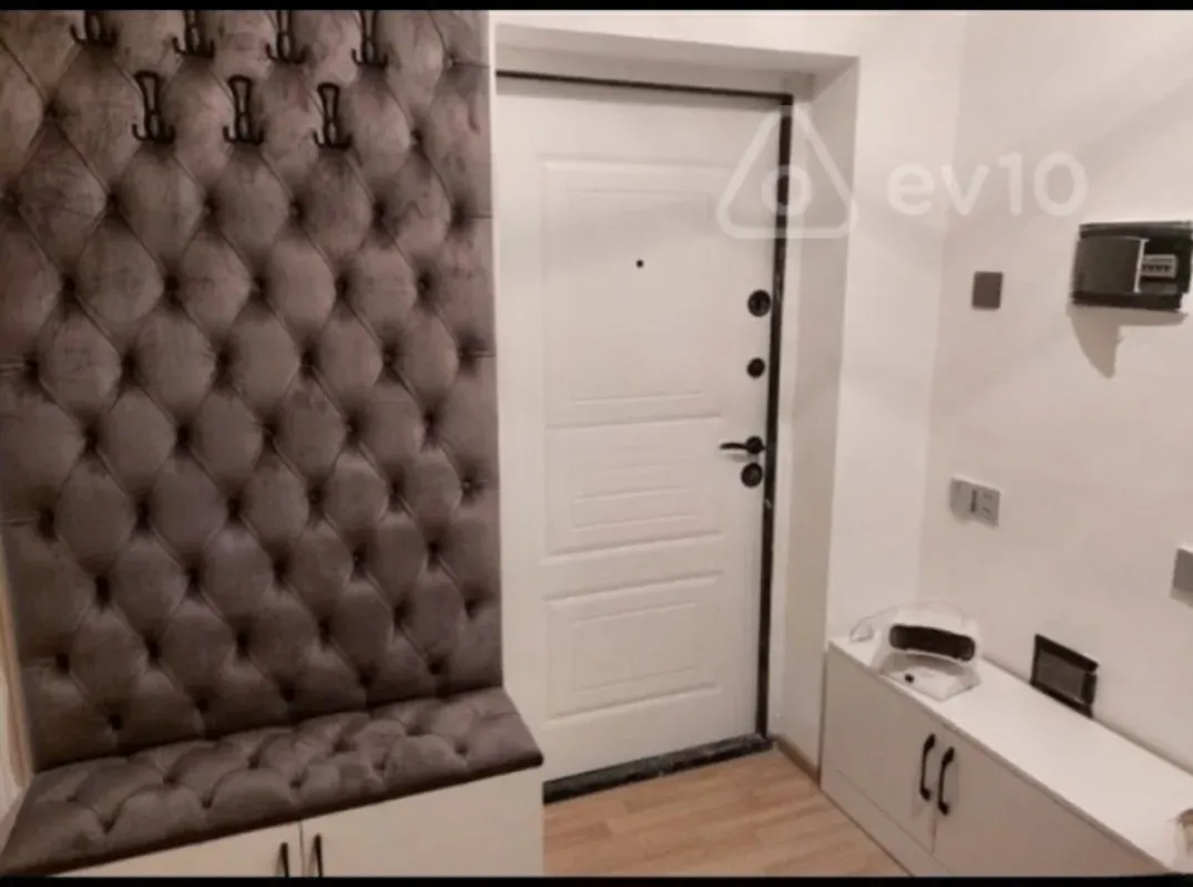 Kirayə verilir 2 otaqlı yeni tikili 78 m²