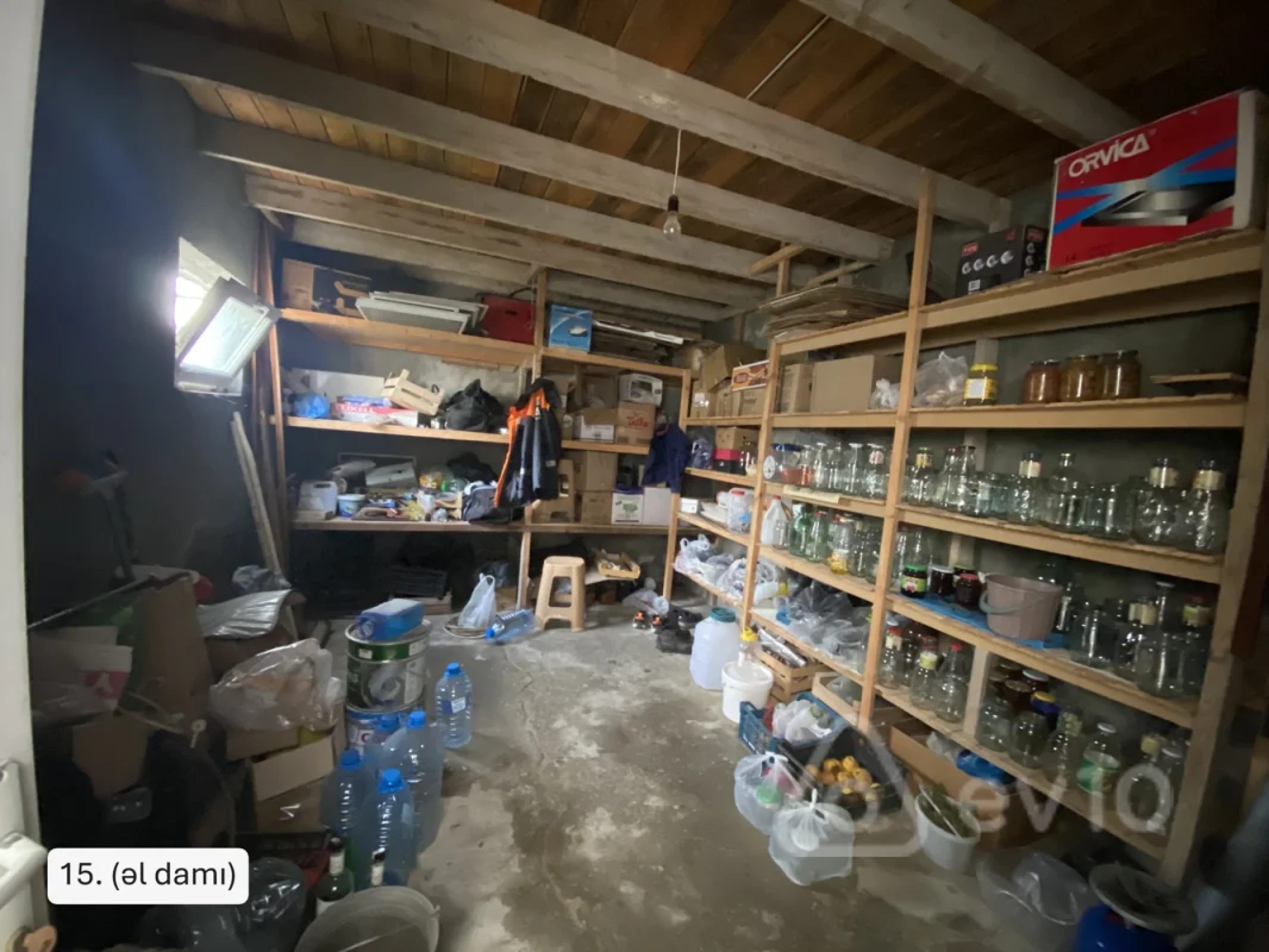 Satılır 5 otaqlı həyət evi 200 m²