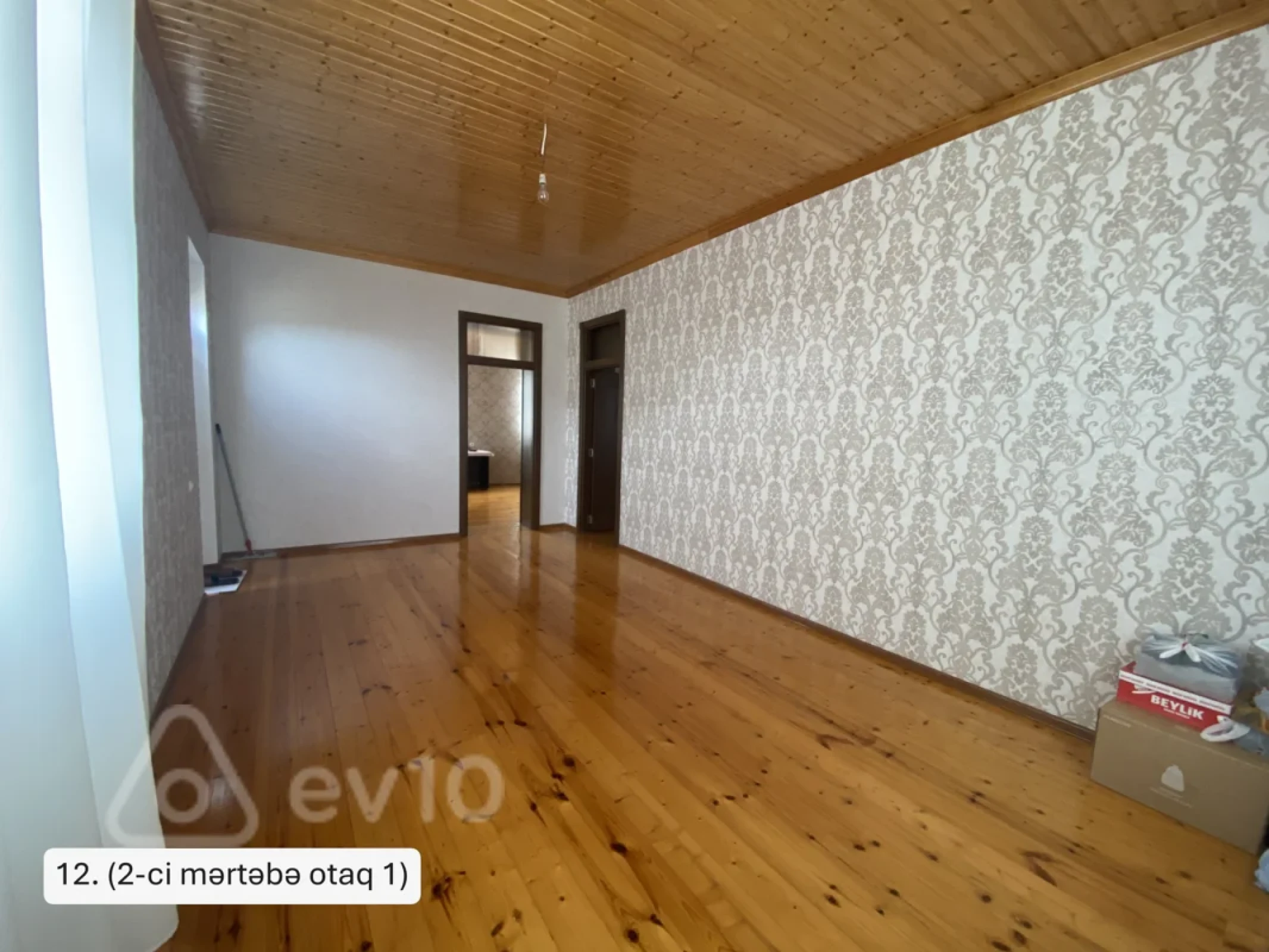 Satılır 5 otaqlı həyət evi 200 m²