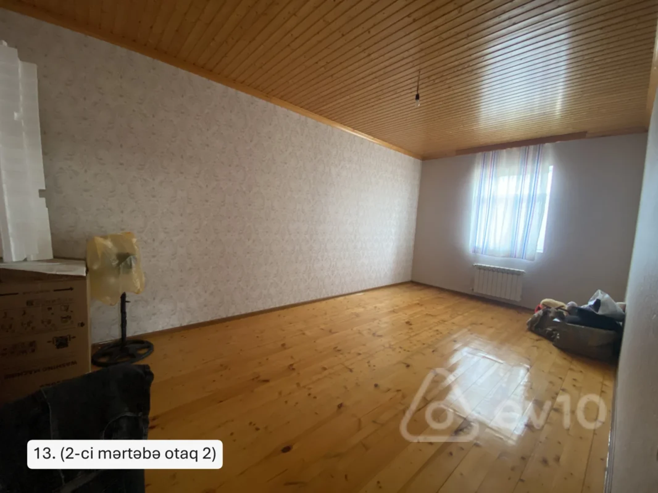 Satılır 5 otaqlı həyət evi 200 m²