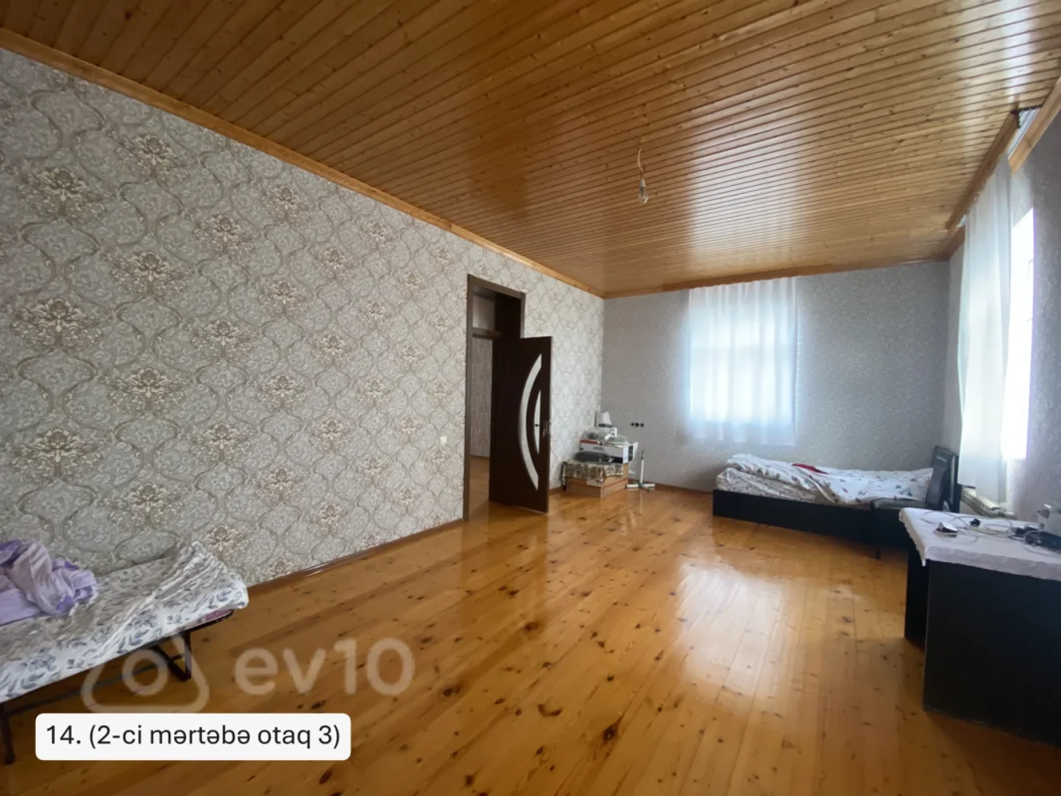 Satılır 5 otaqlı həyət evi 200 m²