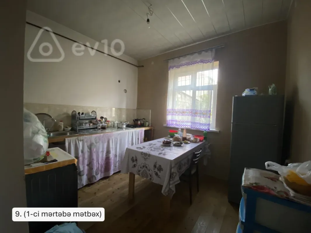 Satılır 5 otaqlı həyət evi 200 m²