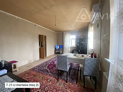 Satılır 5 otaqlı həyət evi 200 m²