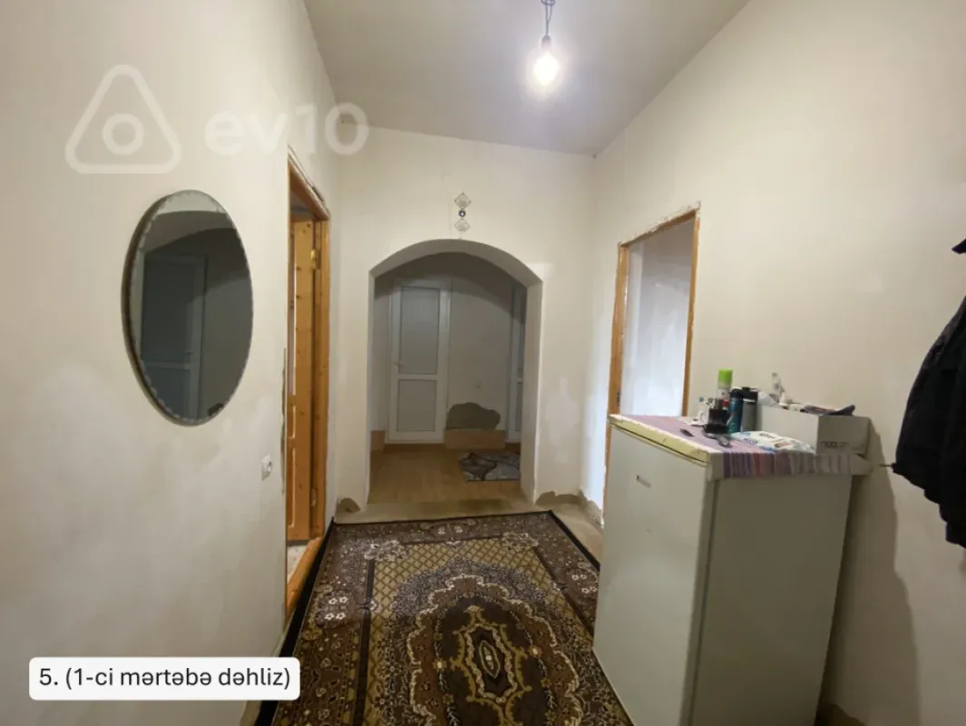 Satılır 5 otaqlı həyət evi 200 m²