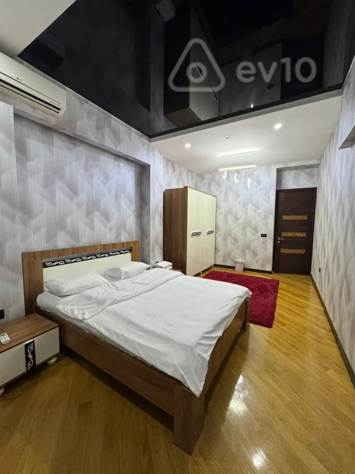 Kirayə verilir 3 otaqlı yeni tikili 170 m²