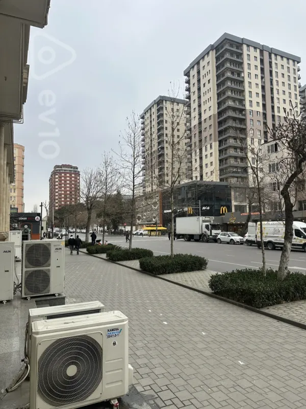 Satılır mənzil 56 m²