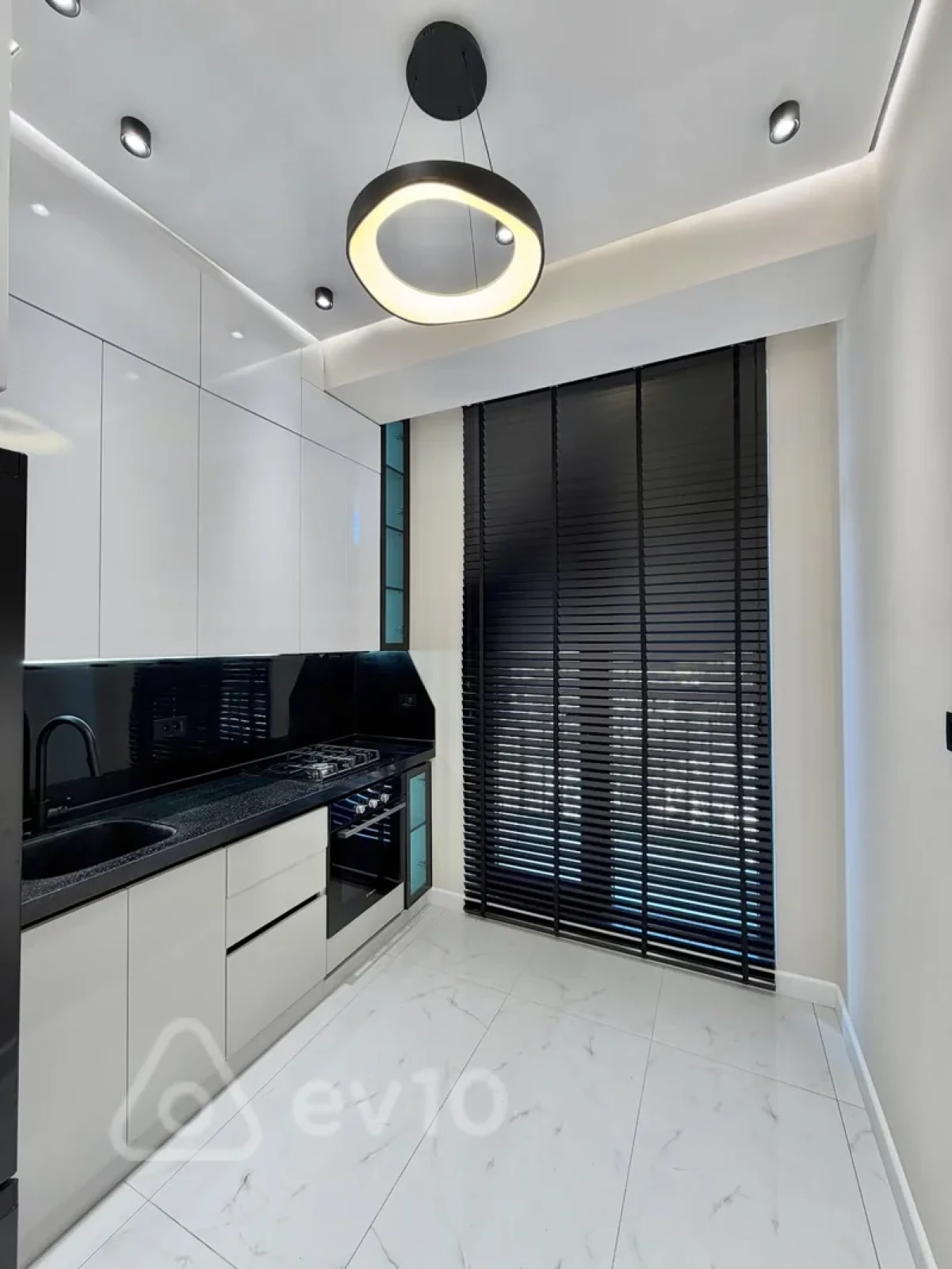 Kirayə verilir 2 otaqlı yeni tikili 55 m²