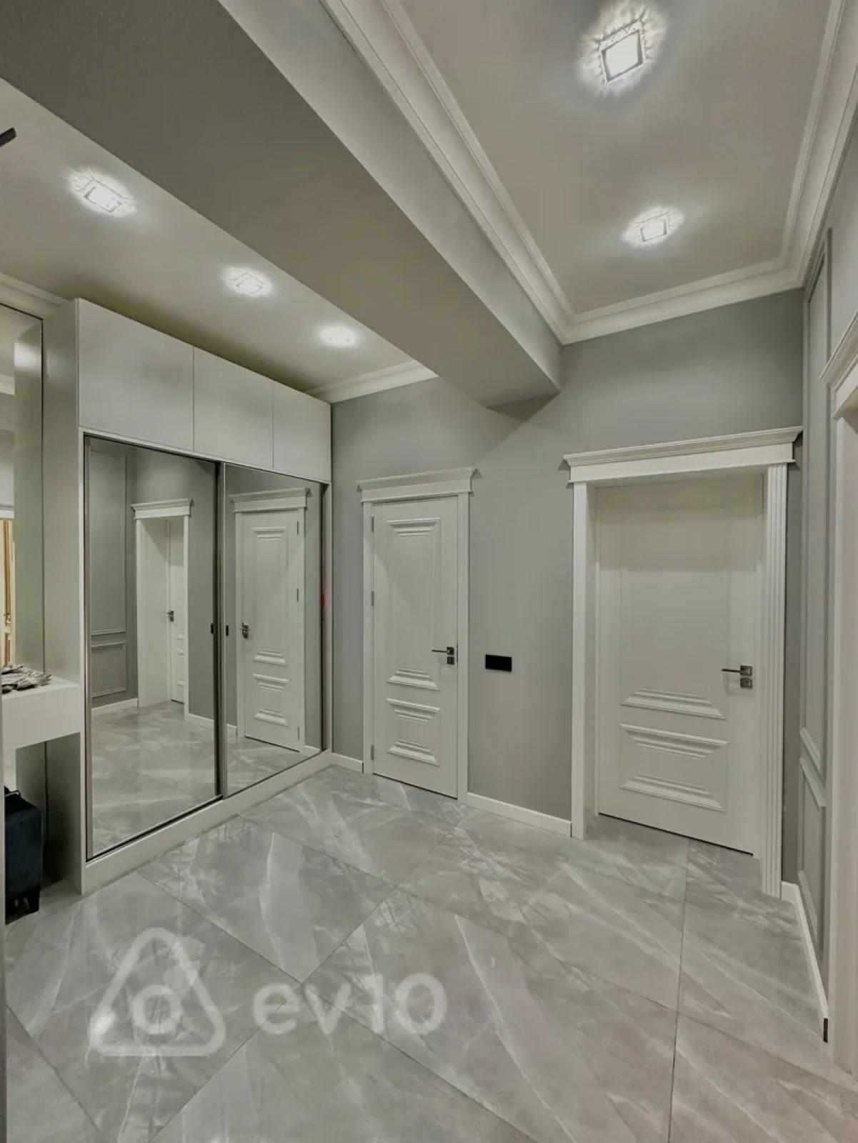 Kirayə verilir 2 otaqlı yeni tikili 98 m²