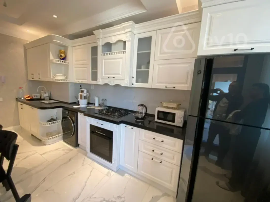 Satılır 3 otaqlı yeni tikili 110 m²
