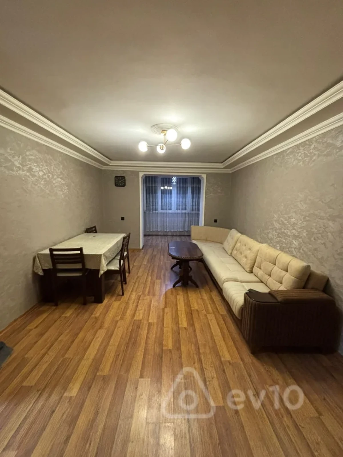 Kirayə verilir 3 otaqlı köhnə tikili 85 m²