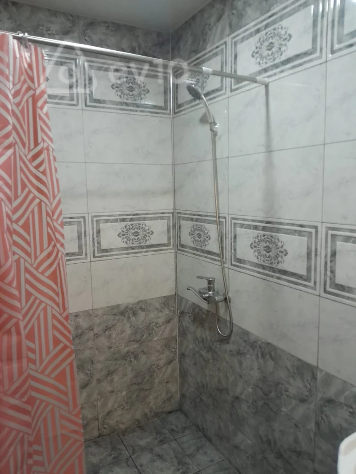 Kirayə verilir 1 otaqlı yeni tikili 40 m²