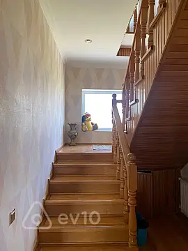 Satılır 5 otaqlı həyət evi 200 m²