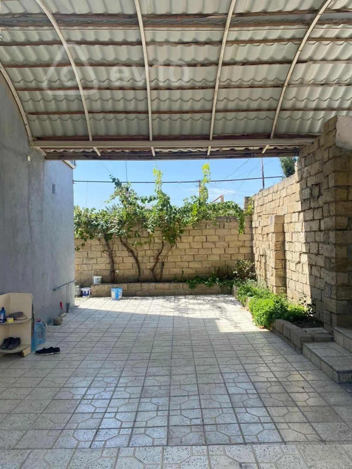 Satılır 5 otaqlı həyət evi 200 m²