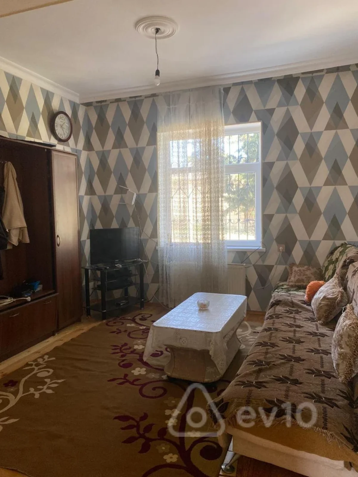 Satılır 5 otaqlı həyət evi 200 m²