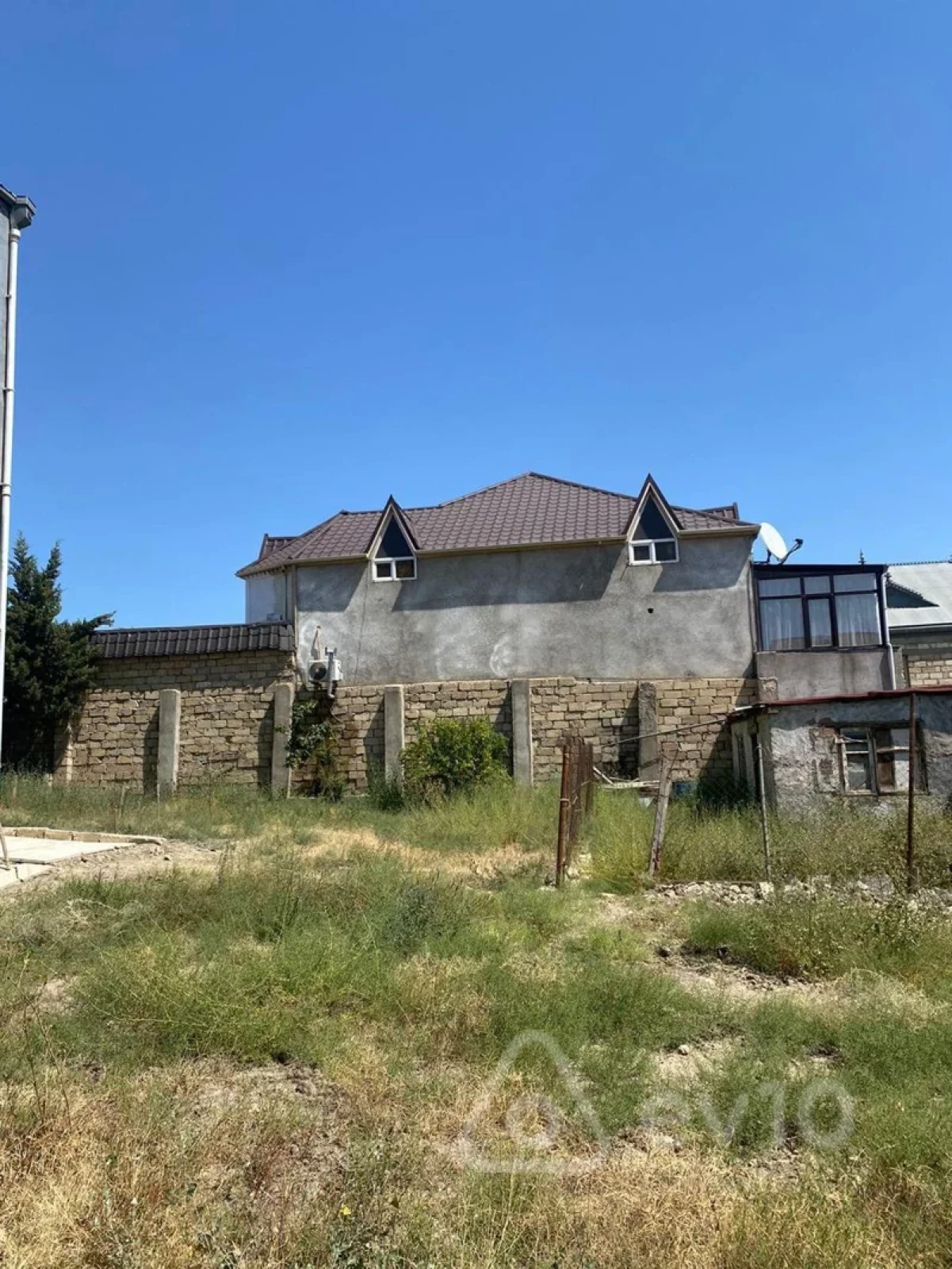 Satılır 5 otaqlı həyət evi 200 m²