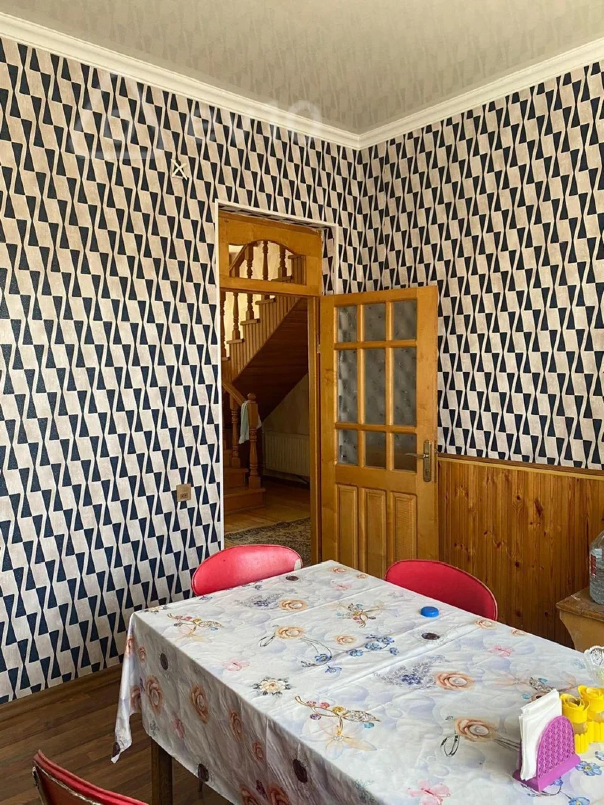 Satılır 5 otaqlı həyət evi 200 m²
