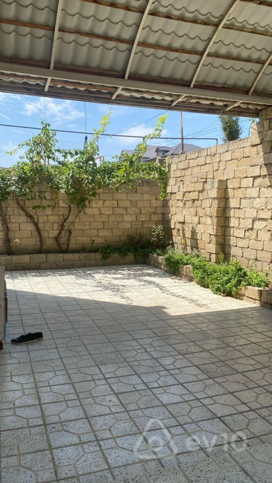Satılır 5 otaqlı həyət evi 200 m²