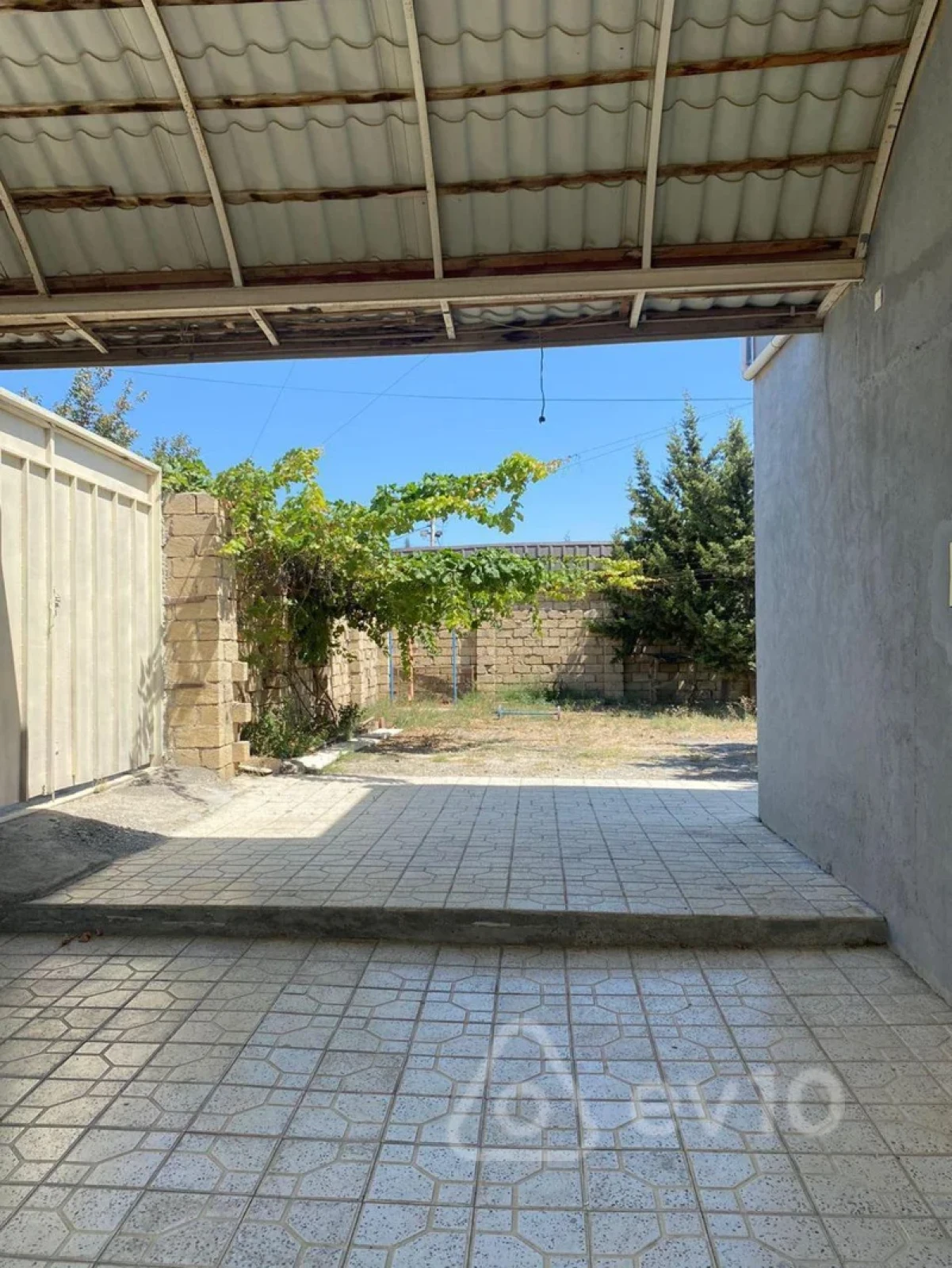 Satılır 5 otaqlı həyət evi 200 m²