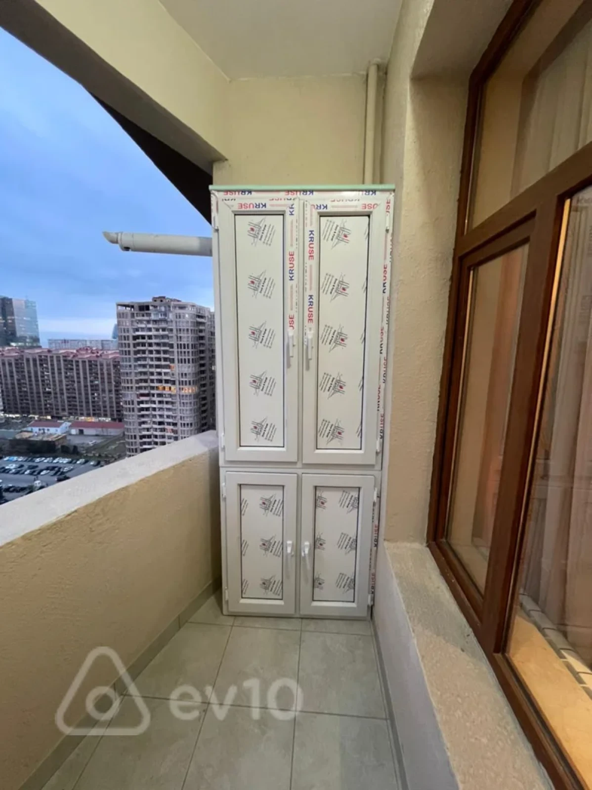 Kirayə verilir 2 otaqlı yeni tikili 65 m²