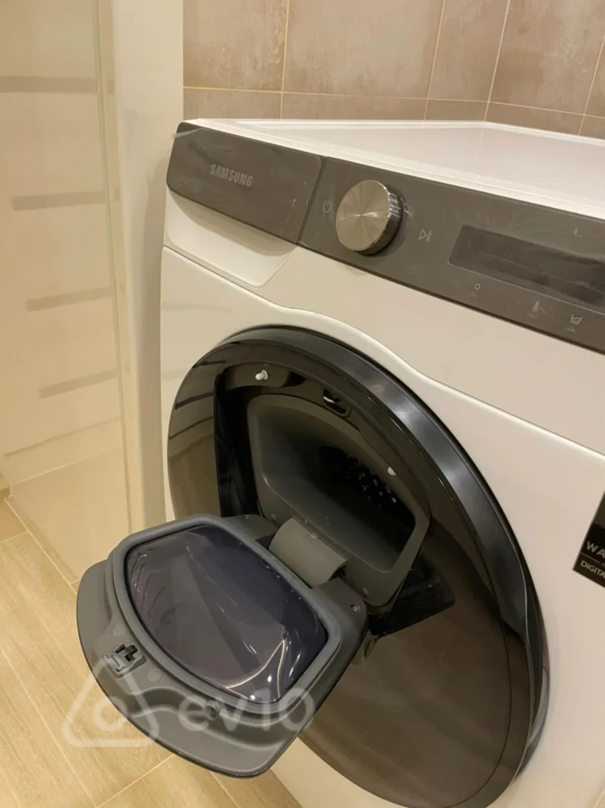 Kirayə verilir 2 otaqlı yeni tikili 65 m²