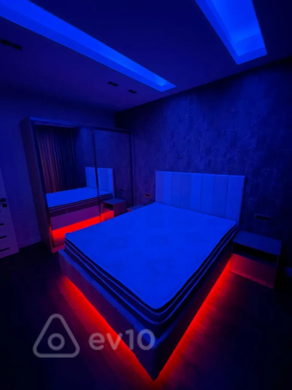 Kirayə verilir 2 otaqlı yeni tikili 65 m²