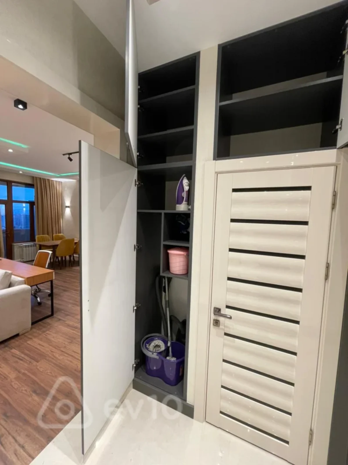 Kirayə verilir 2 otaqlı yeni tikili 65 m²