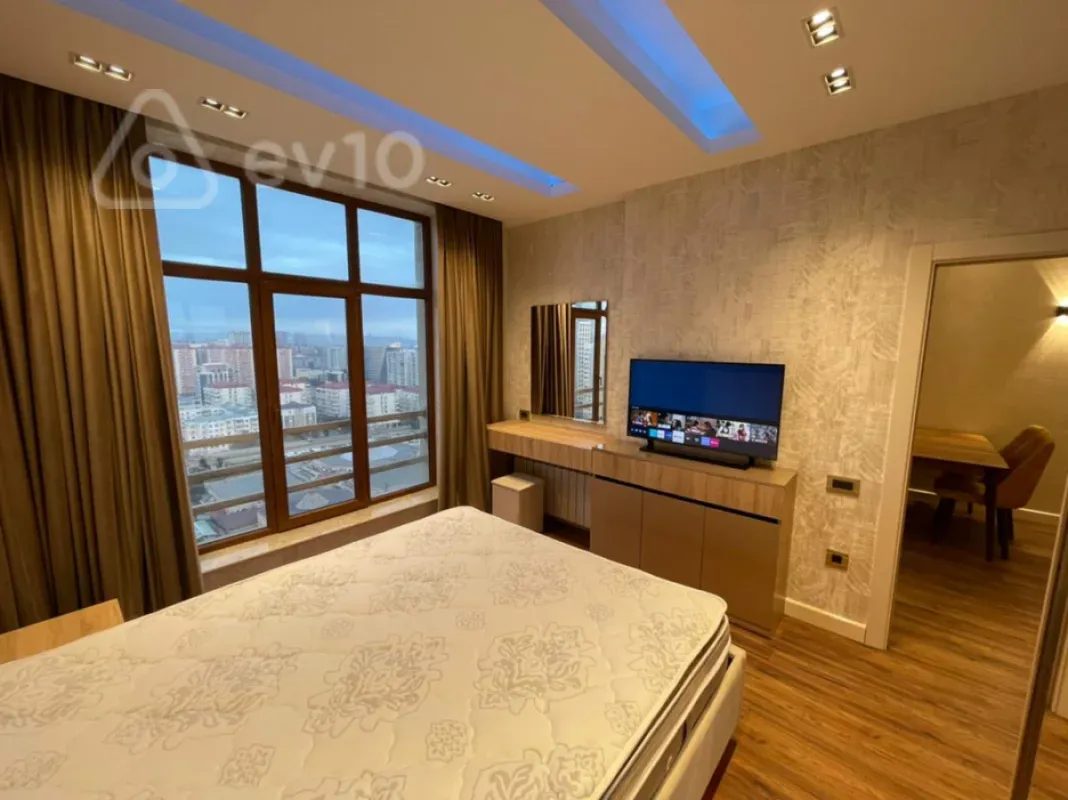 Kirayə verilir 2 otaqlı yeni tikili 65 m²