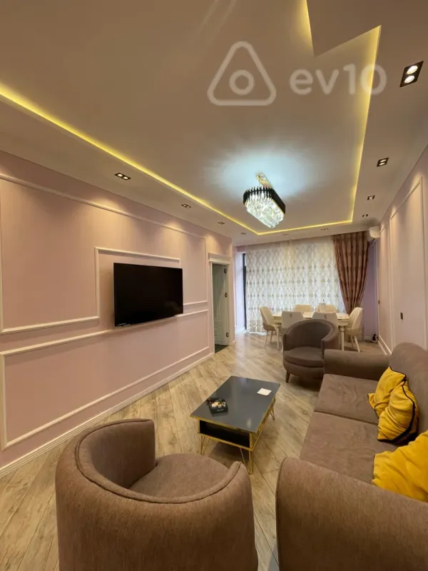 Kirayə verilir 2 otaqlı yeni tikili 65 m²