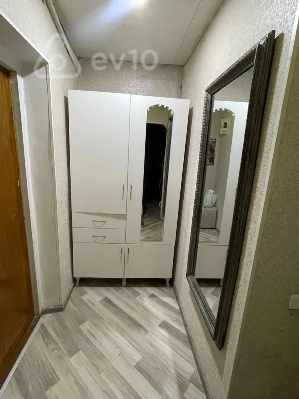 Kirayə verilir 1 otaqlı köhnə tikili 35 m²