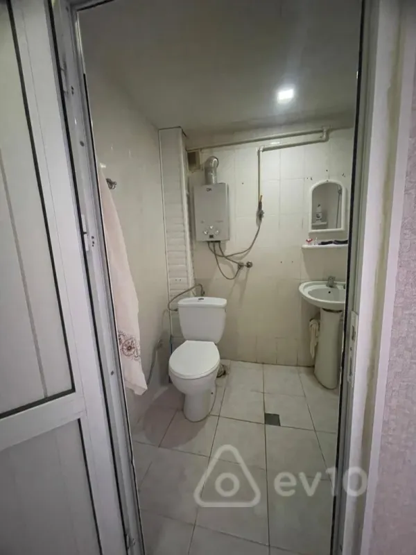 Kirayə verilir 1 otaqlı köhnə tikili 35 m²