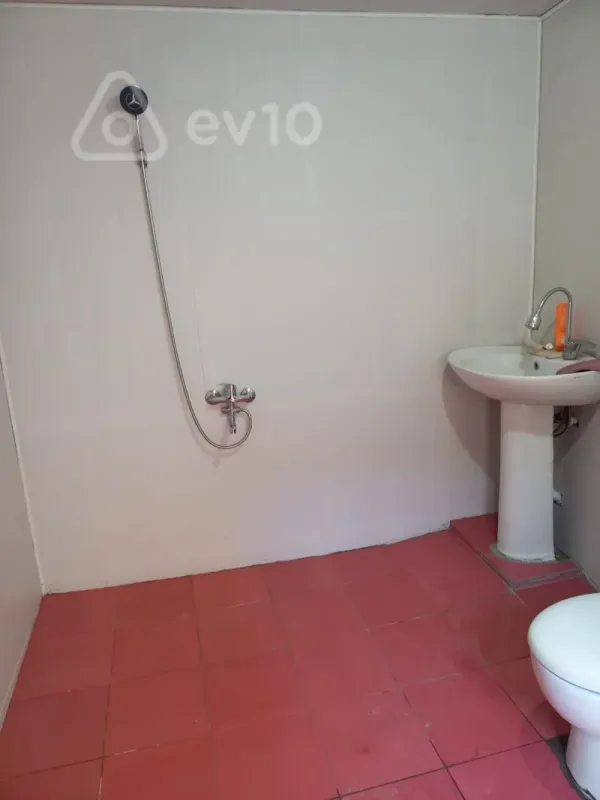 Kirayə verilir 1 otaqlı həyət evi 40 m²