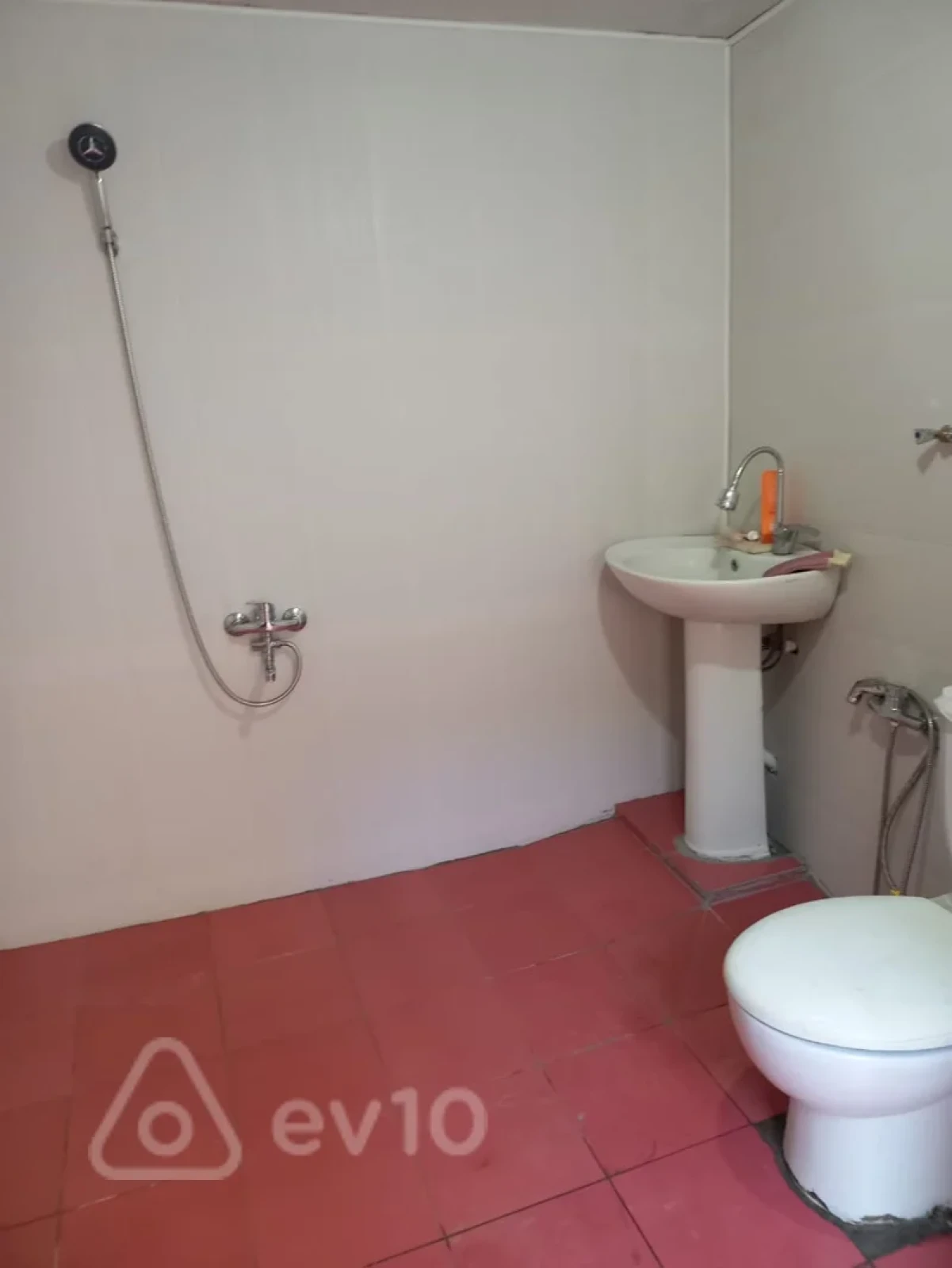 Kirayə verilir 1 otaqlı həyət evi 40 m²