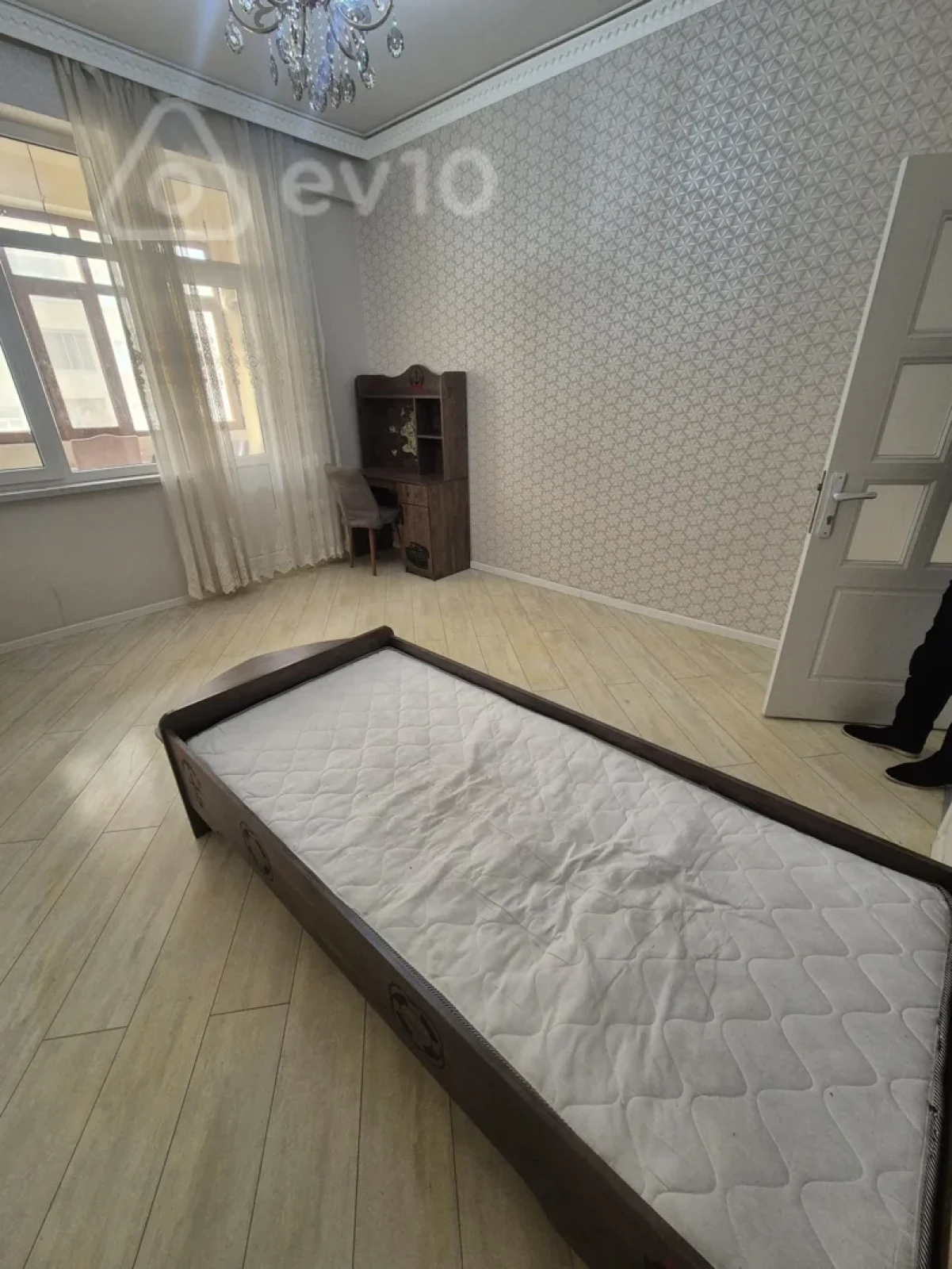 Kirayə verilir 3 otaqlı yeni tikili 120 m²