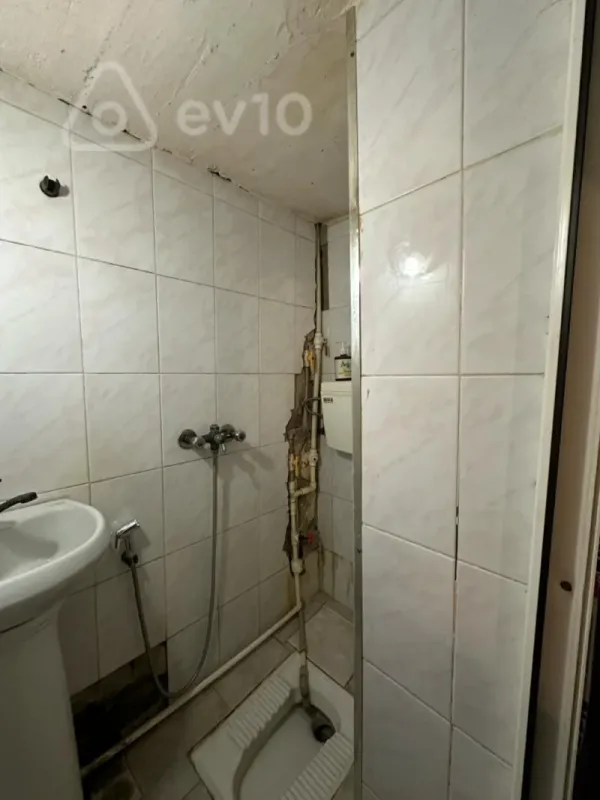 Kirayə verilir 3 otaqlı köhnə tikili 80 m²