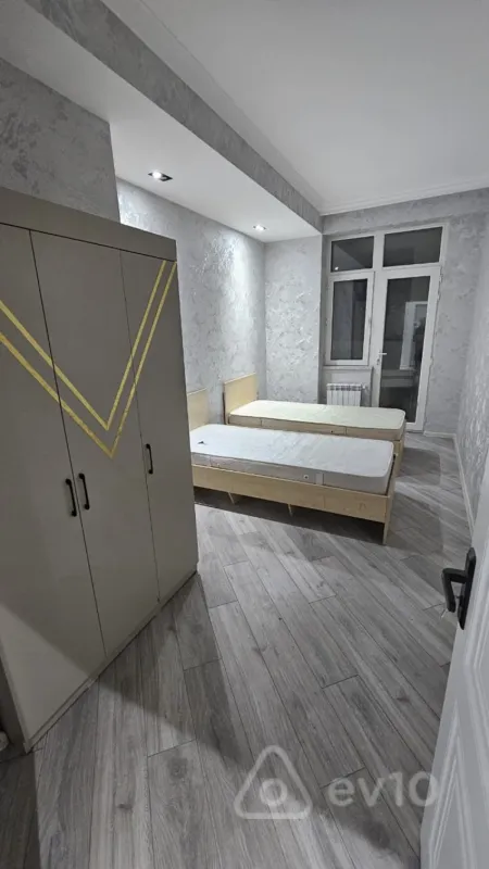 Kirayə verilir 3 otaqlı yeni tikili 82 m²