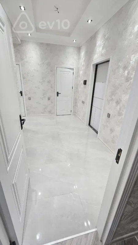 Kirayə verilir 3 otaqlı yeni tikili 82 m²